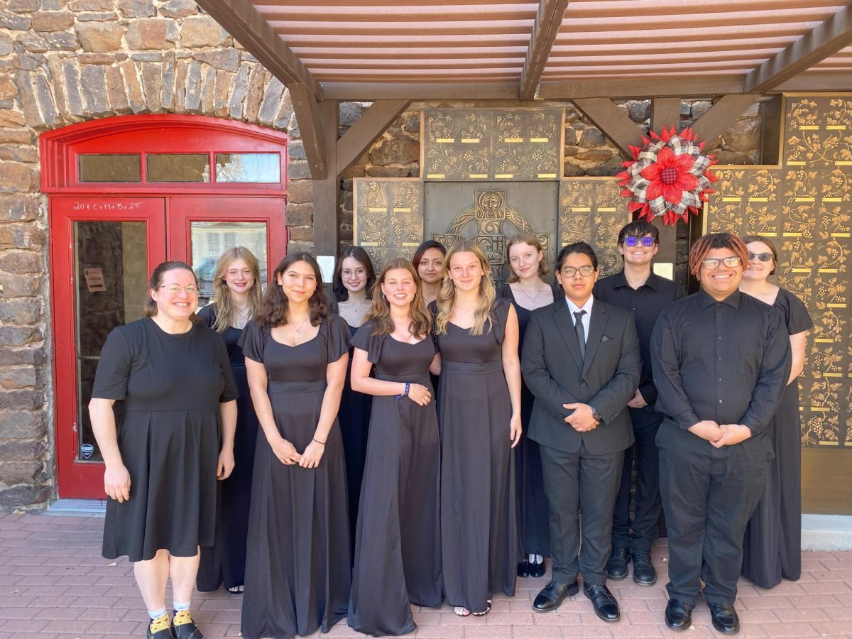 VOCAL ENSEMBLE
Front Row: Director Charlotte Bird, Elizabeth Gaxiola-Segura, Sienna Meyer, Rachel Landsteiner, Cornelio Escoto Dobeck, Evan Escoto.
Back Row: Natalie Colwell, Alexa Gutierrez Valdovinos, Evelyn Munoz, Alma Jacobson, Weston Roberts, Alexis Smock